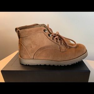 Ugg Neumel Women’s boots Chestnut Sz7